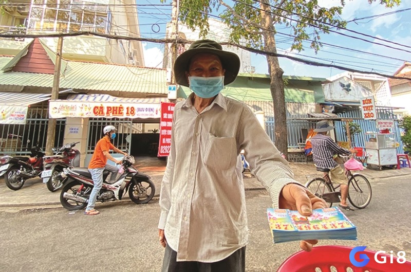 Ngủ mơ bán vé số báo hiệu một cơ hội kinh doanh đáng kể