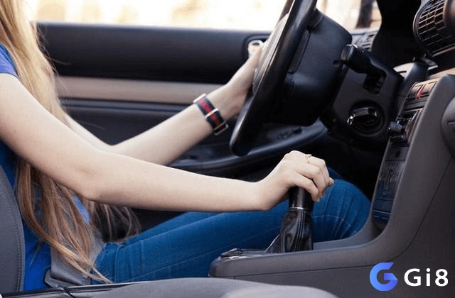 Mơ thấy lái xe hơi phản ánh sự kiểm soát trong cuộc sống của bạn
