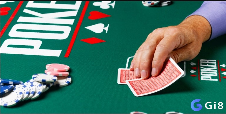 Chiến lược vững vàng giúp người chơi poker tạo lợi thế dài hạn