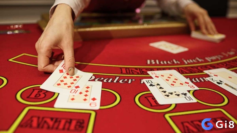 Mục tiêu của Blackjack cổ điển là đạt được tổng điểm càng gần 21 càng tốt mà không vượt quá con số này