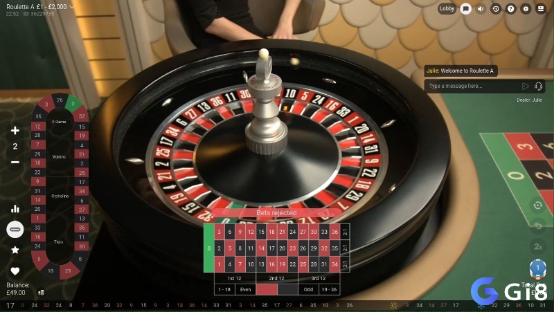 Cách chơi Roulette online live dealer cho phép người chơi tương tác trực tiếp với dealer và theo dõi bảng kết quả theo thời gian thực.