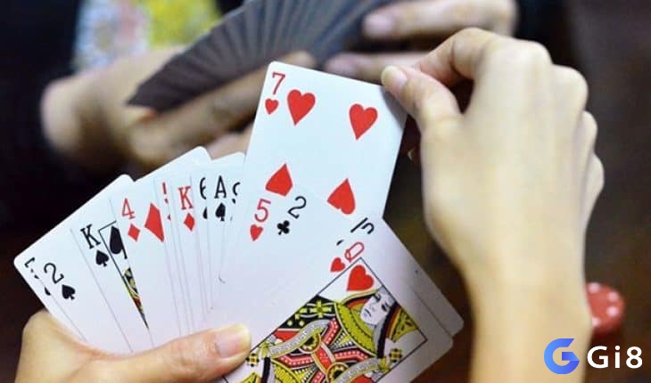 Đền bài và tái có thể xoay chuyển cục diện ở cuối ván trong cách đánh bài Phỏm.